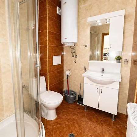 Apartman One-bedroom With Mountain Views *